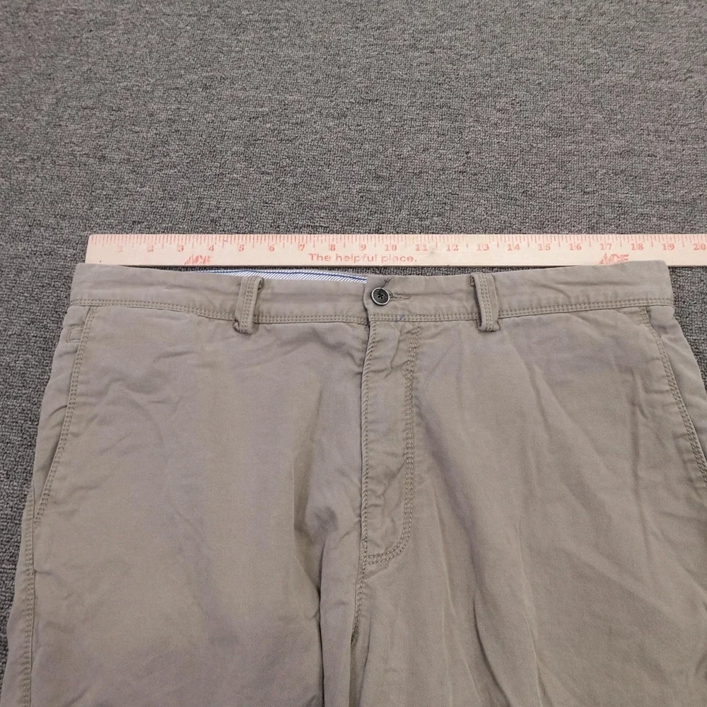 Tommy Bahama Shorts Mens 36 Beige Tencel Lyocell Chino Stretch 10 Inseam Casual